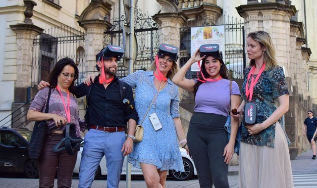 プラハ・歴史VRウォーキングツアー(トラム付き)