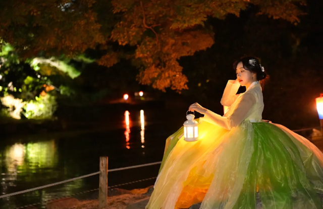 Hanbok Rental at Hanboknam Gyeongbokgung Store, Seoul