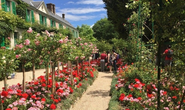 [이지고프랑스] 베르사유 궁전 & 지베르니 모네 정원 & 고흐 마을 투어