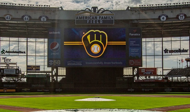 2026 MLB ミルウォーキー・ブルワーズ ホームゲーム チケット予約