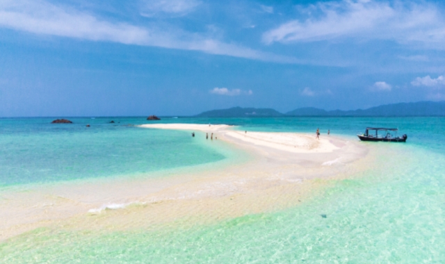 Ishigaki Island: Phantom Island Snorkeling & SUP/Canoe Tour