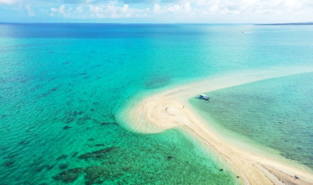 Ishigaki Island: Phantom Island Snorkeling & SUP/Canoe Tour