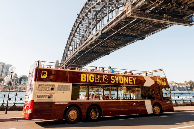 シドニー・ビッグバスホップオンホップオフシティツアー(1/2日券)