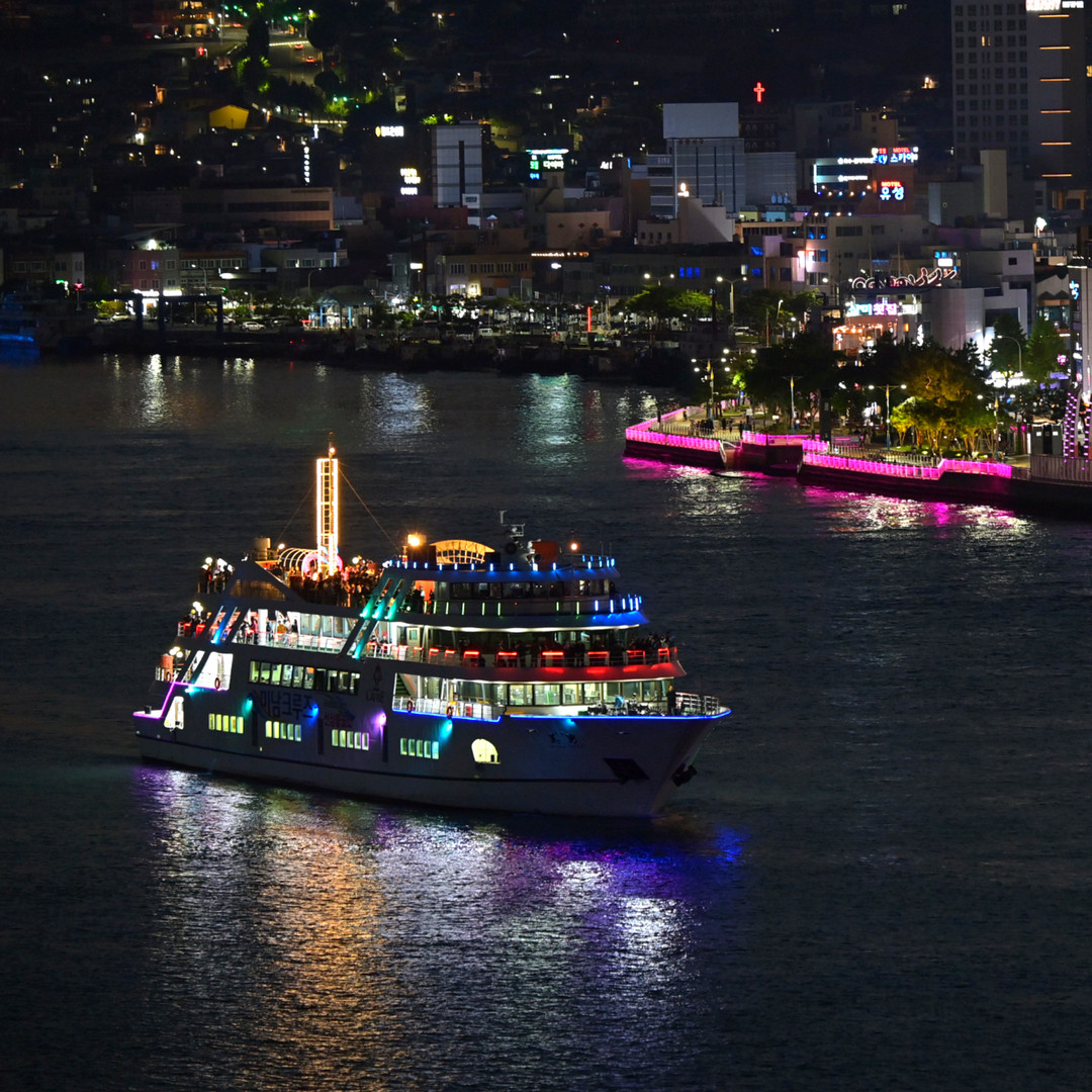 Yeosu: Minam Cruise Fireworks Night Tour Ticket