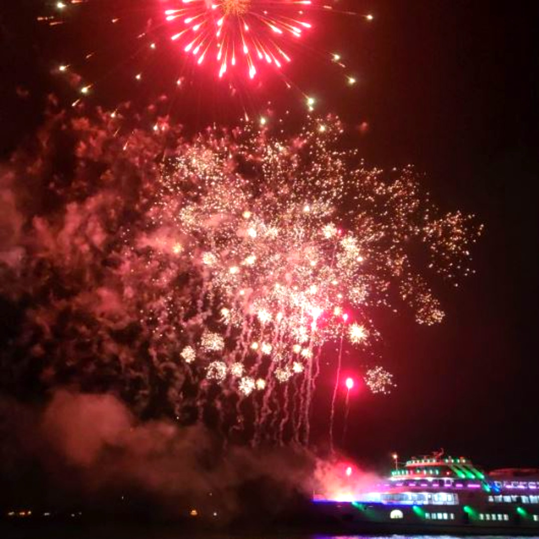 Yeosu: Minam Cruise Fireworks Night Tour Ticket
