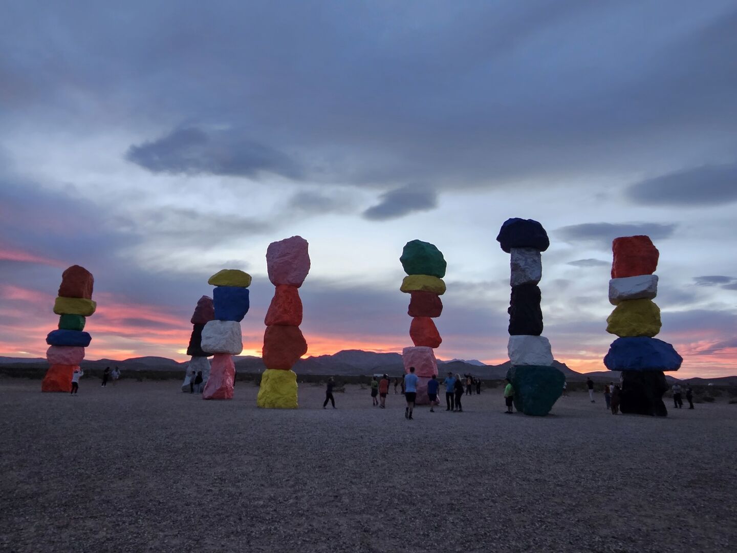 [벨라투어] [당일투어] 레드락캐년 & 웰컴사인 + 세븐매직마운틴 투어