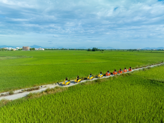 호이안 캄남 마을을 전기 스쿠터를 타고 달리는 투어 (WAUG Exclusive)