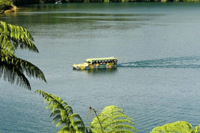 Rotorua City & Lake Duck Tour