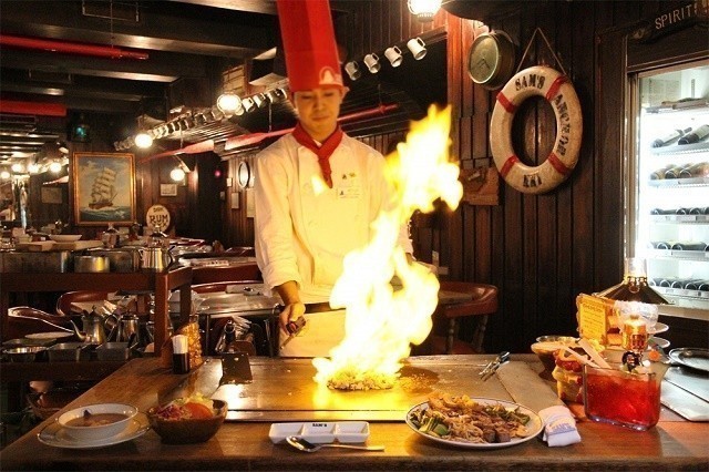 沖縄 水中観光船 オルカ ORCA ＋ 鉄板焼き サムズ ランチコース