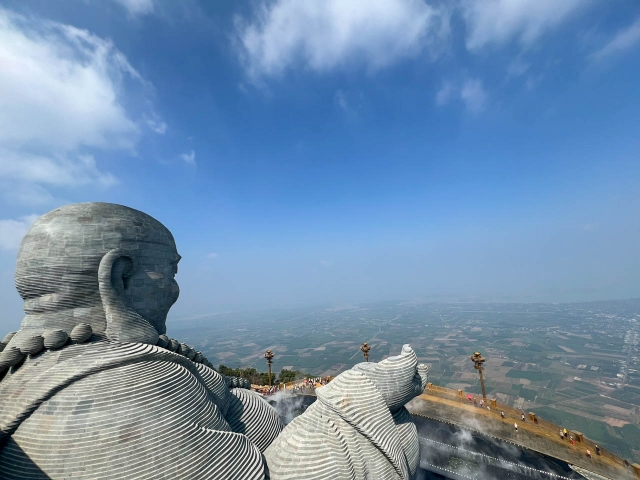 호치민 출발: 카오다이 사원 & 바덴산 일일 투어 (WAUG Exclusive)