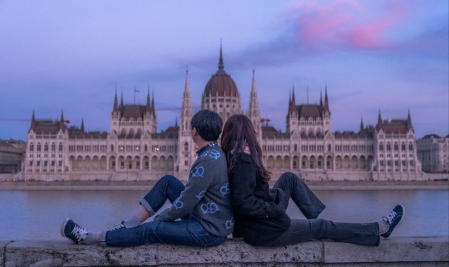 [여행톡톡] 부다페스트 나만의 인생샷 남기는 부다 스냅 촬영 투어 - 전문 작가 동행
