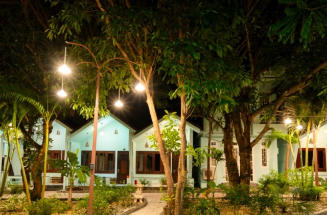 푸꾸옥 휴스파 앤 라운지 (한국인 직원 상주, 킹콩마트 근처)