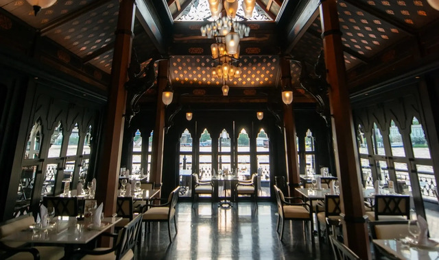 バンコク シャングリ・ラ ホテル サラティップ ディナー 2名/4名セット