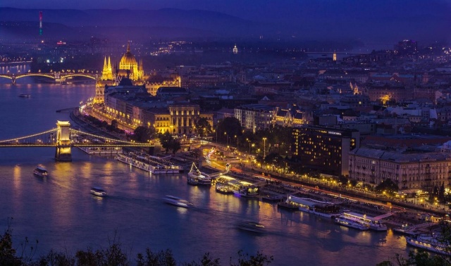 [여행톡톡] 소규모 전문 사진 작가와 함께 하는 부다페스트 스냅 야경 투어