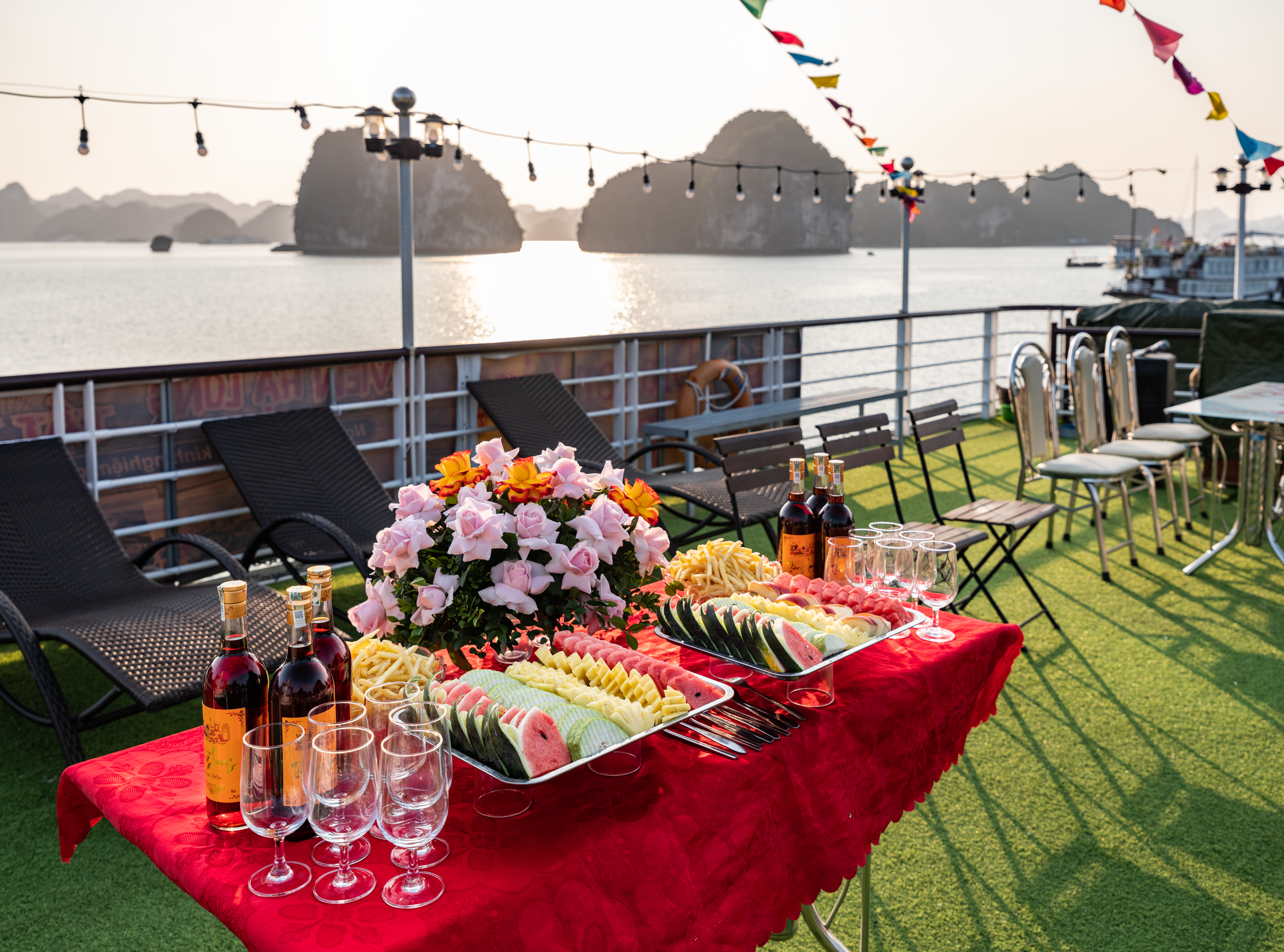 [하노이고스트] 하노이/할롱 출발: 하롱베이 드레곤킹 크루즈 투어