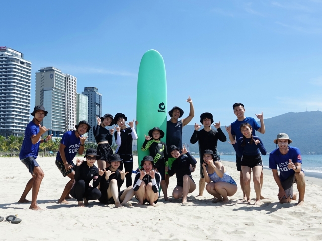 다낭 미케비치 홀리데이서프 서핑 강습 (한국인 강사) - 드론 촬영, 사진 촬영 (WAUG Exclusive)