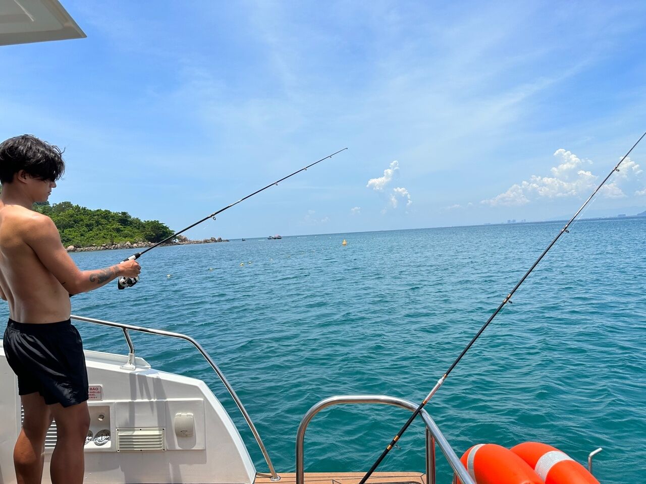 [다낭고스트] 미케비치 요트 호핑 투어