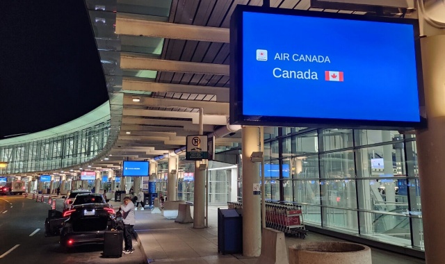 토론토 공항 - 워터루/키치너 픽업 & 샌딩 서비스