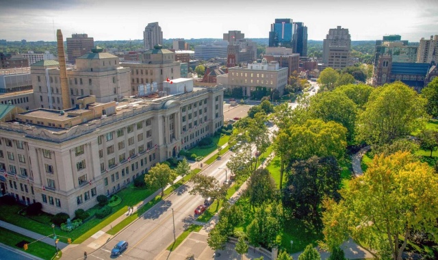 토론토 공항 - 캐나다 런던/웨스턴 대학교 픽업 & 샌딩 서비스