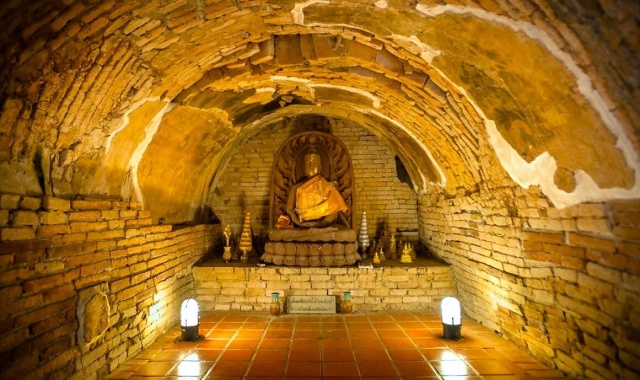 치앙마이 왓우몽 사원 + 도이수텝 사원 단독 투어 (한국어 가이드 포함)