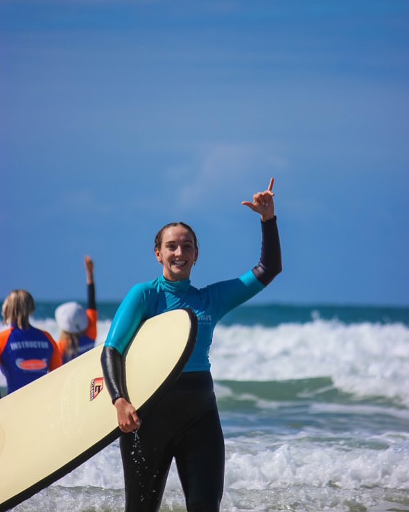 골드코스트 서퍼스 파라다이드 'Go Ride a Wave' 서핑 레슨