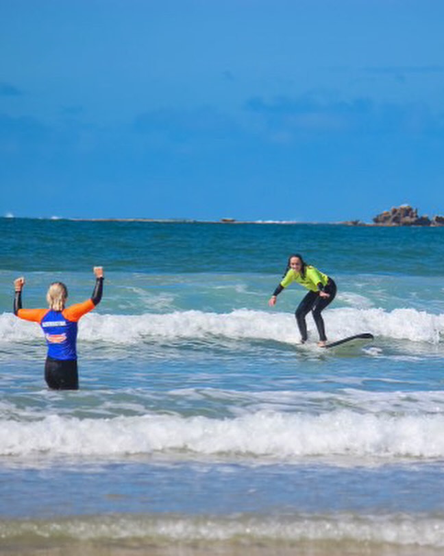골드코스트 서퍼스 파라다이드 'Go Ride a Wave' 서핑 레슨