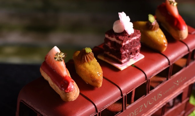 Bangkok The Landmark Rendezvous Lounge Afternoon Tea Set