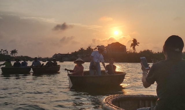 호이안 코코넛숲 바구니배 & 게 낚시 체험 투어