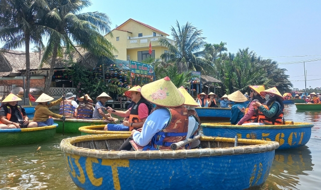 호이안 코코넛숲 바구니배 & 게 낚시 체험 투어