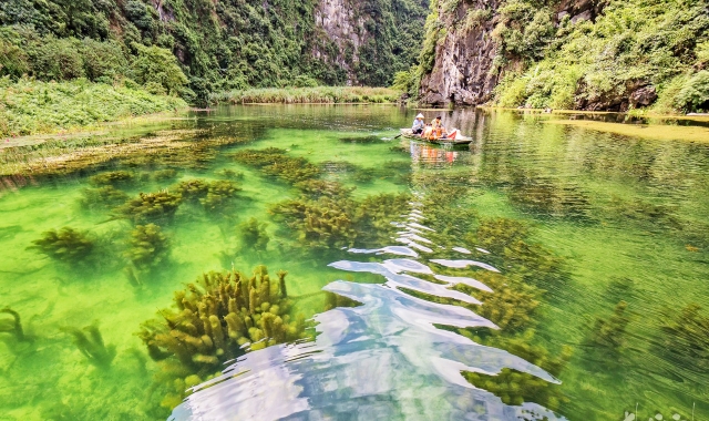 하노이 출발: 닌빈 일일 투어 (호아루, 짱안, 항무아)