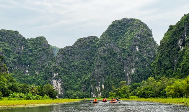 하노이 출발: 닌빈 일일 투어 (호아루, 짱안, 항무아)