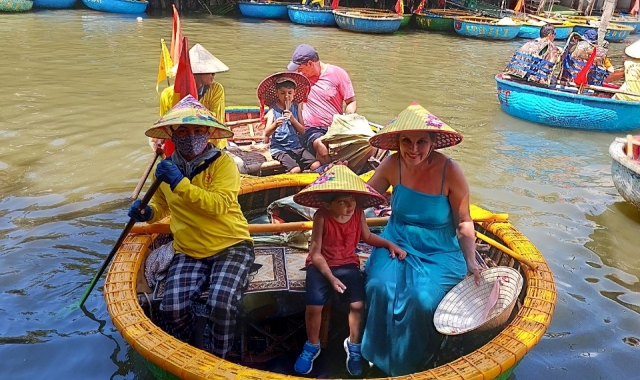 호이안 베트남 요리 쿠킹 클래스 + 시장 투어 & 코코넛숲 바구니배 체험