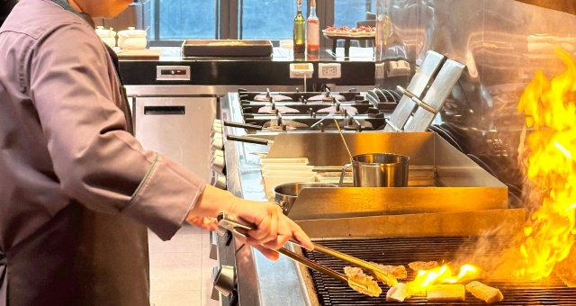 마닐라 랜슨 플레이스 호텔 CYAN 사이안 뷔페