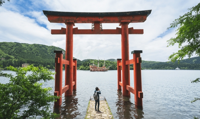 東京発・熱海花火祭り＆箱根神社温泉日帰りツアー