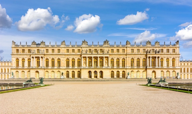 고흐 마을 경유 공항 샌딩 투어 (하절기 지베르니 / 동절기 베르사유궁전)
