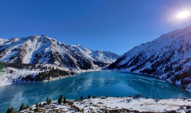 Big Almaty Lake Tour - To Almaarasan Hot Springs via Car / Hike Tour