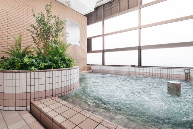 Tokyo Natural Hot Spring Heiwajima Admission Ticket + Haneda Airport Shuttle Bus