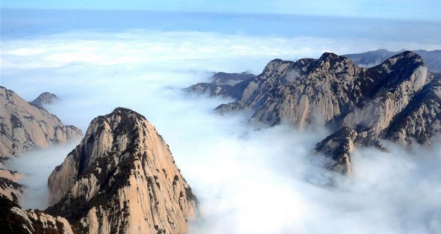 Xi'an Huashan One-Day Tour (West-Up, North-Down Route)