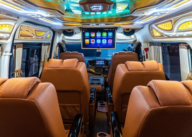 방콕 VIP 밴 차량 자유 여행 (방콕, 파타야, 아유타야, 후아힌, 카오야이 중 택 1)