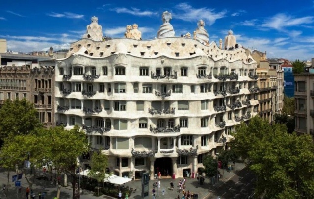 [반일/차량] 바르셀로나 감동과 스토리텔링 가우디 소규모 투어 with 송익찬 가이드