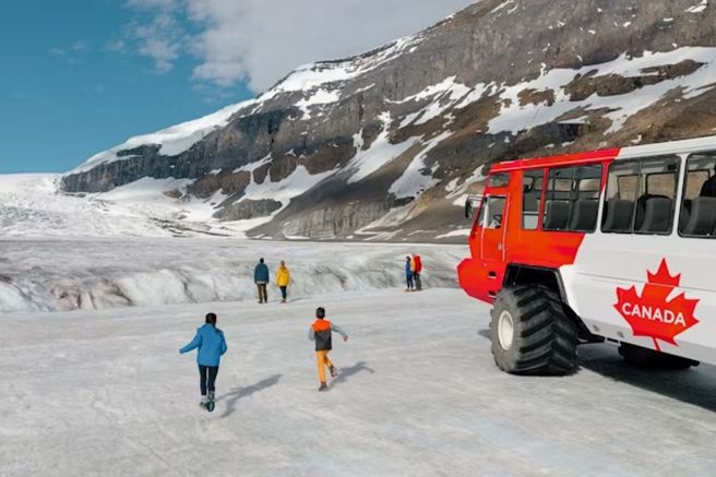 Banff Lake Louise & Crowfoot Glacier & Columbia Icefield / Johnston Canyon Tour