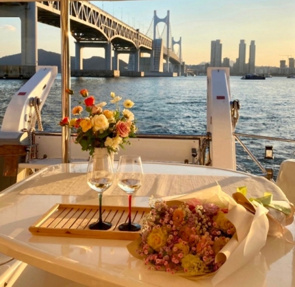 Busan Haeundae : 'I LOVE YOU Yacht' Proposal Private Yacht Tour
