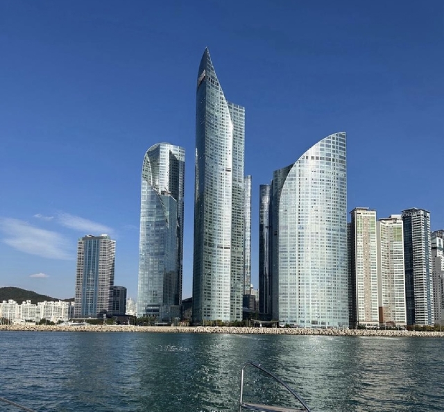 Busan Haeundae : 'I LOVE YOU Yacht' Romantic Public/Private Yacht Tour
