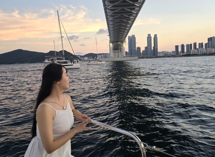 Busan Haeundae : 'I LOVE YOU Yacht' Romantic Public/Private Yacht Tour
