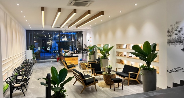 나트랑 엘라운지 스파 호텔 0.5박 올인원 패키지 - 공항 픽업, 마사지, 숙박까지