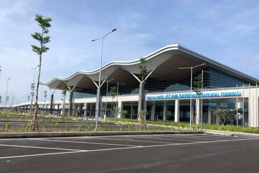 나트랑 깜란 국제공항 픽업 & 샌딩 서비스 (검증된 기사님)
