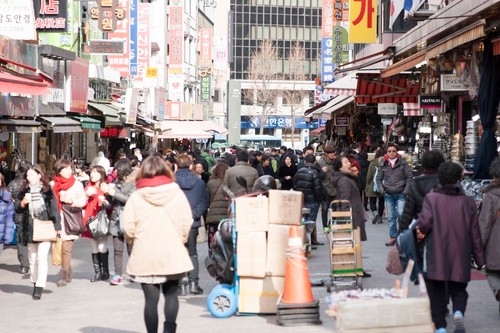 Seoul: Korean War History Food Walking Tour(War Memorial of Korea, Budae Jjigae, Namdaemun Market, Traditional Teahouse)