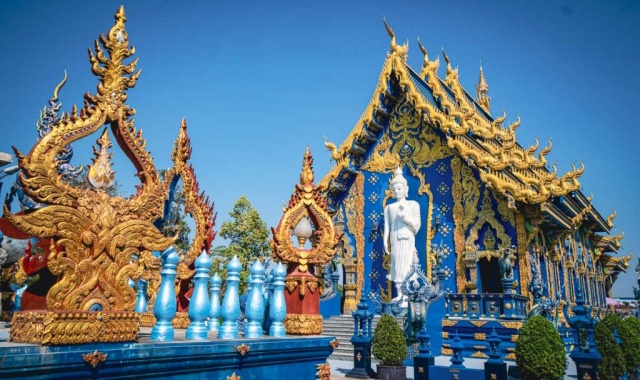 치앙라이 VIP 일일 사원 투어 (VIP VAN, 픽업/드랍, 입장권, 가이드 포함)