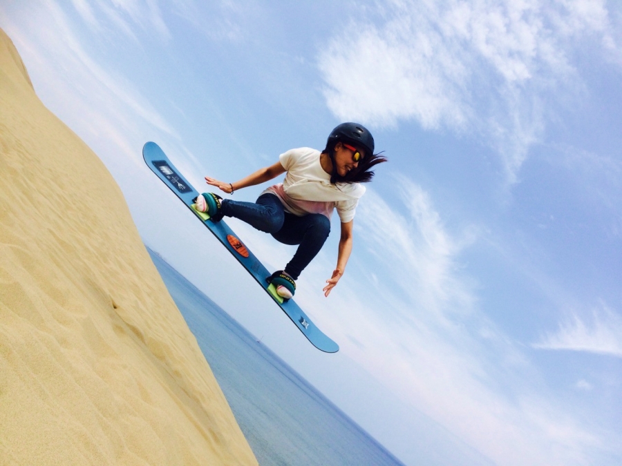 Tottori Sand Dunes Sandboarding Experience