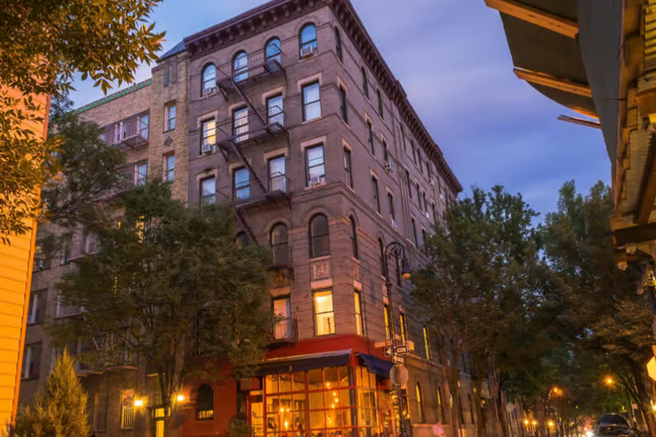 Friends TV Show Filming Locations Themed Private Tour in New York